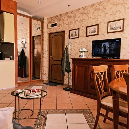 Daire Comfort Maisonette Near To Alexander Nevsky Cathedral