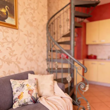 Apartment Comfort Maisonette Near To Alexander Nevsky Cathedral