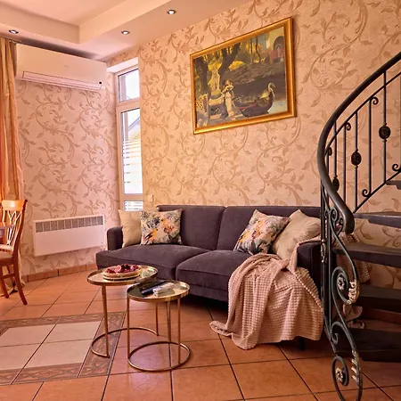 Comfort Maisonette Near To Alexander Nevsky Cathedral *