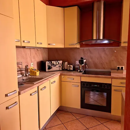Comfort Maisonette Near To Alexander Nevsky Cathedral