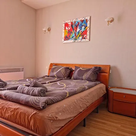 Апартаменты Comfort Maisonette Near To Alexander Nevsky Cathedral
